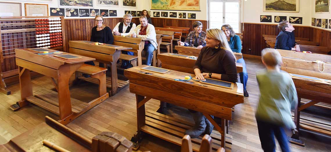 Eines der historischen Klassenzimmer im Schulmuseum Friedrichshafen