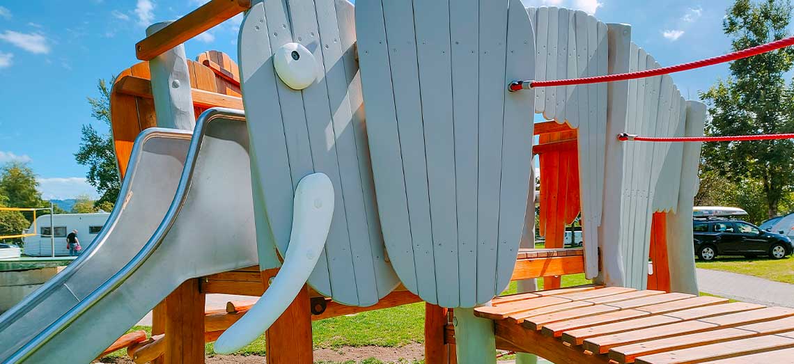 Elefantenrutsche am FANY Spielplatz